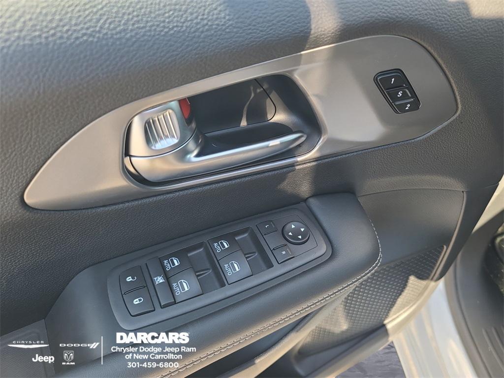 new 2026 Chrysler Pacifica car, priced at $42,420