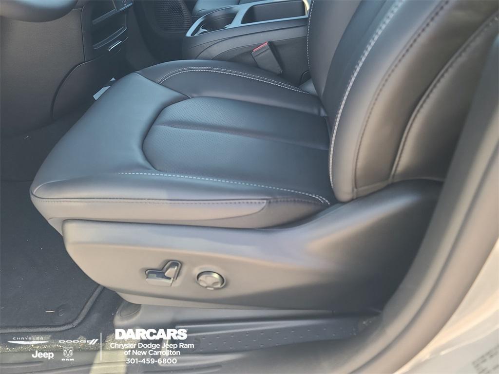 new 2026 Chrysler Pacifica car, priced at $42,420