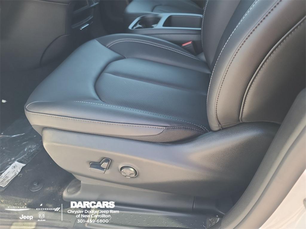 new 2026 Chrysler Pacifica car, priced at $42,170