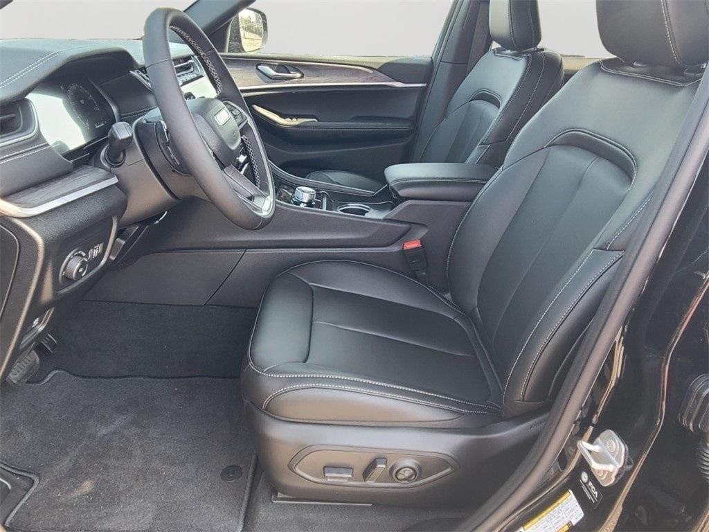 new 2025 Jeep Grand Cherokee L car, priced at $43,336