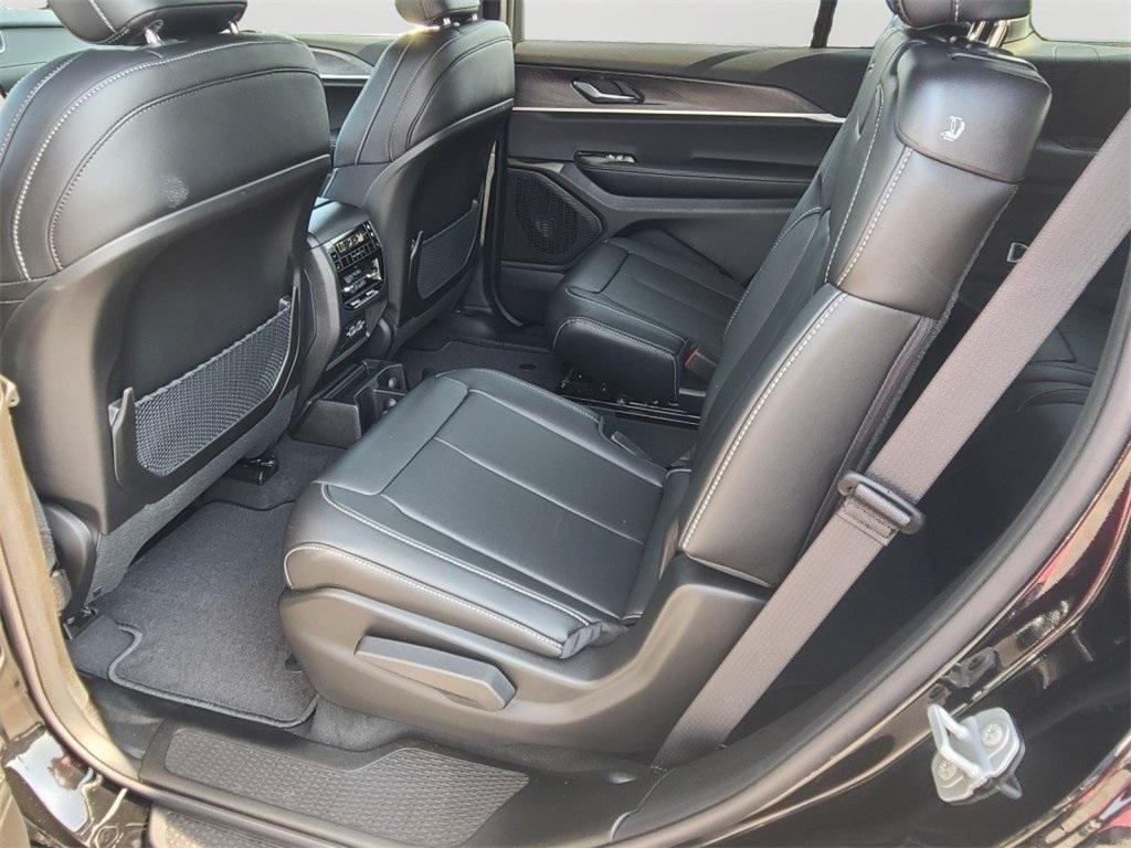 new 2025 Jeep Grand Cherokee L car, priced at $43,336