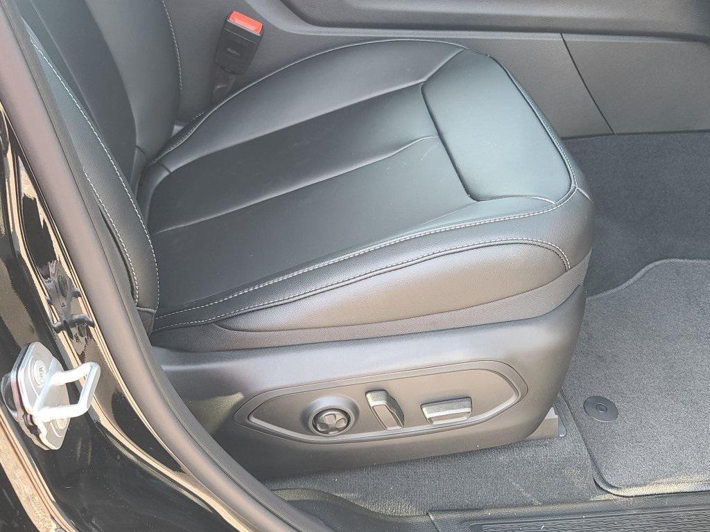 new 2025 Jeep Grand Cherokee L car, priced at $45,336