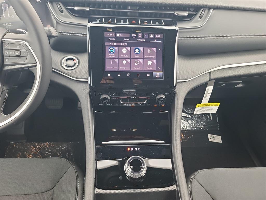 new 2025 Jeep Grand Cherokee car, priced at $38,906