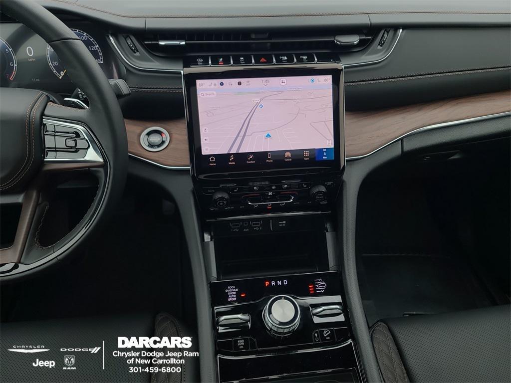 new 2025 Jeep Grand Cherokee car, priced at $58,500