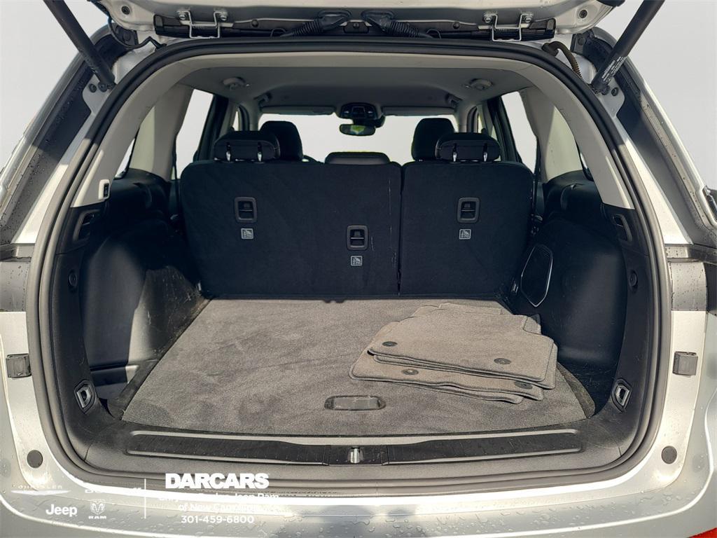 used 2022 Jeep Grand Cherokee car, priced at $29,279