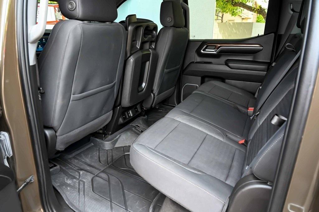 used 2023 Chevrolet Silverado 1500 car, priced at $33,619