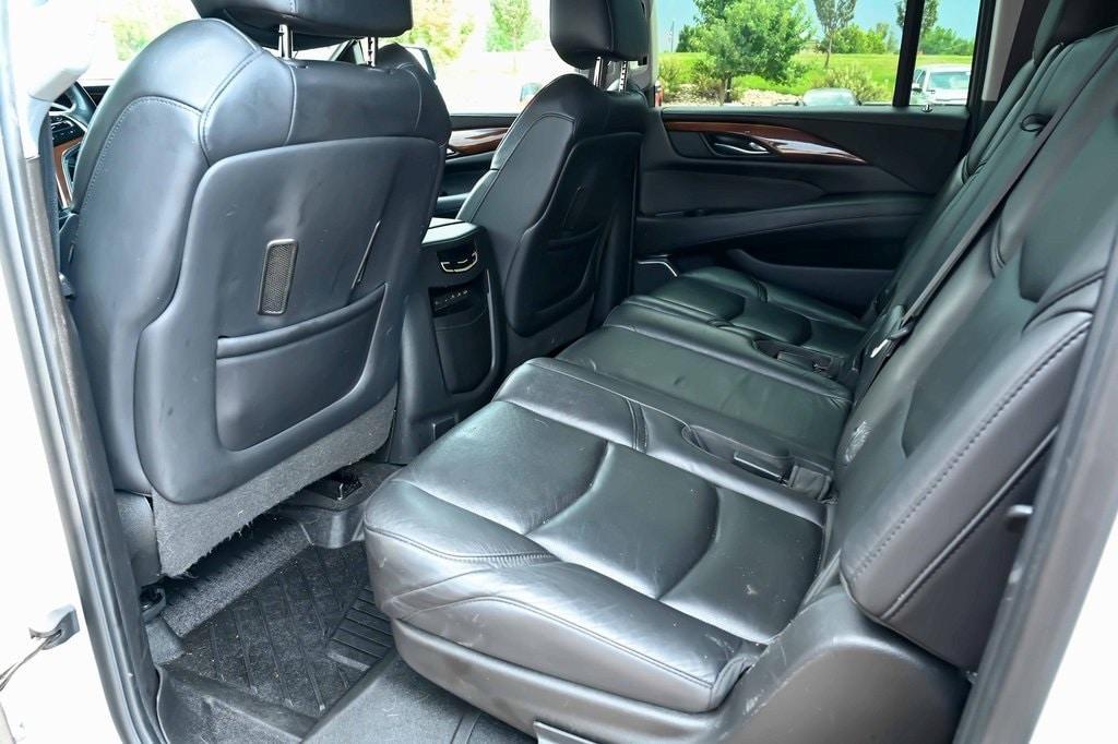 used 2019 Cadillac Escalade ESV car, priced at $29,747