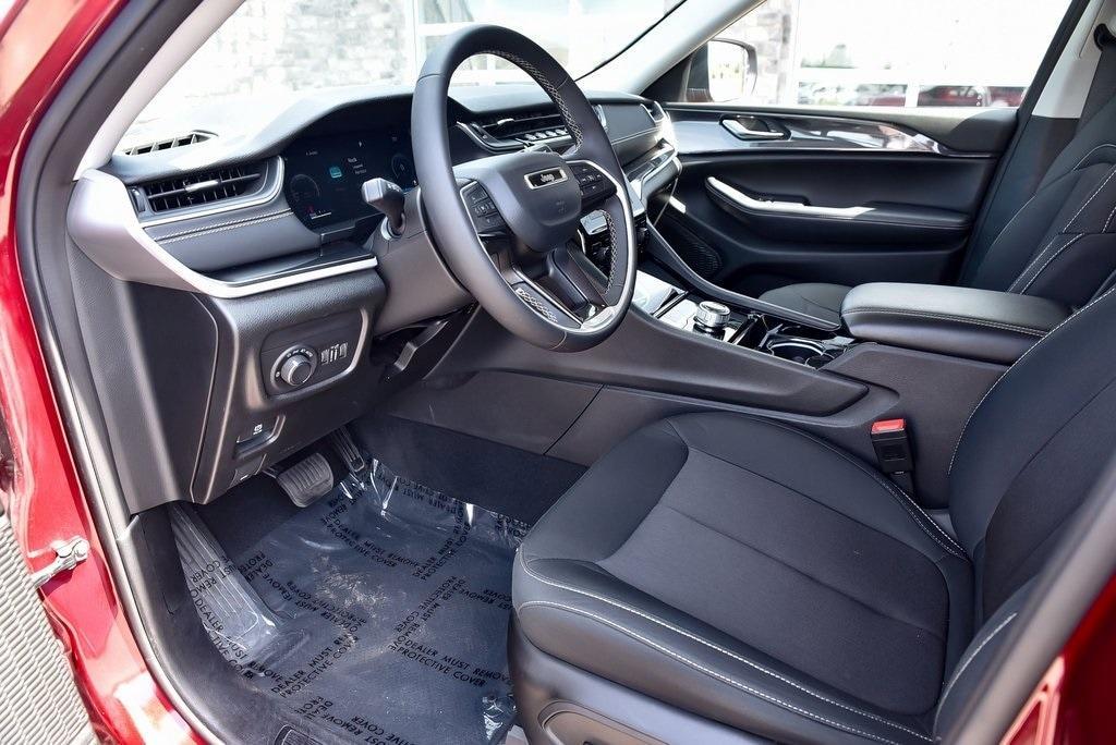 used 2023 Jeep Grand Cherokee car, priced at $30,511
