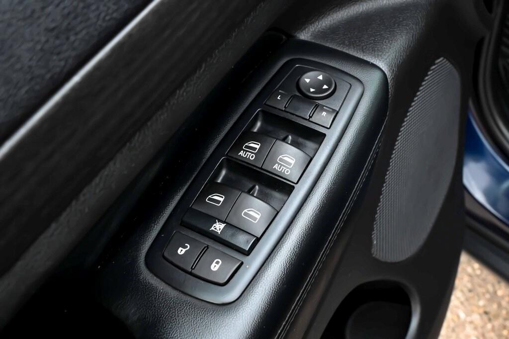 used 2016 Jeep Grand Cherokee car, priced at $16,357