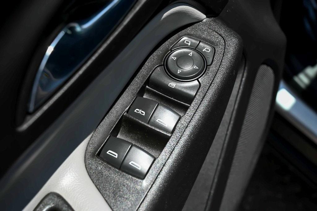 used 2022 Chevrolet Equinox car, priced at $18,191