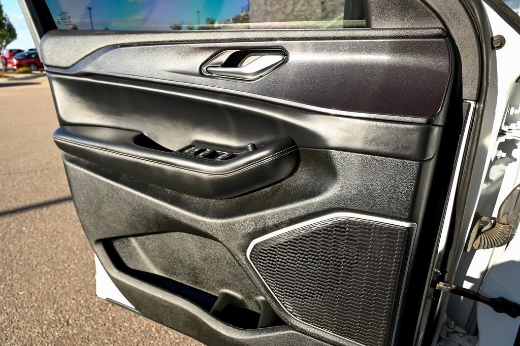 used 2022 Jeep Grand Cherokee L car, priced at $29,995