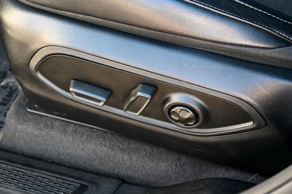 used 2022 Jeep Grand Cherokee L car, priced at $29,995