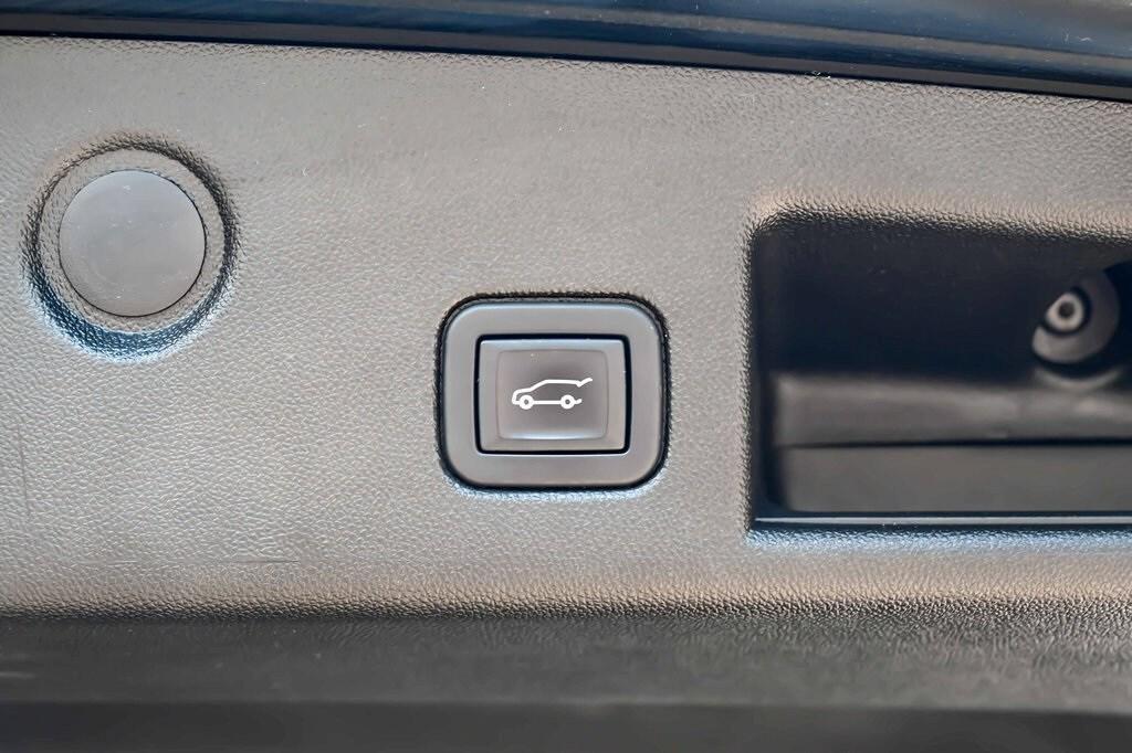 used 2022 Chevrolet Equinox car, priced at $23,441