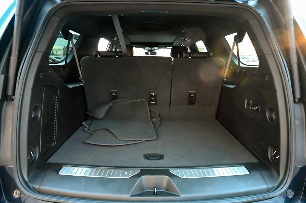 used 2023 GMC Yukon XL car, priced at $58,721