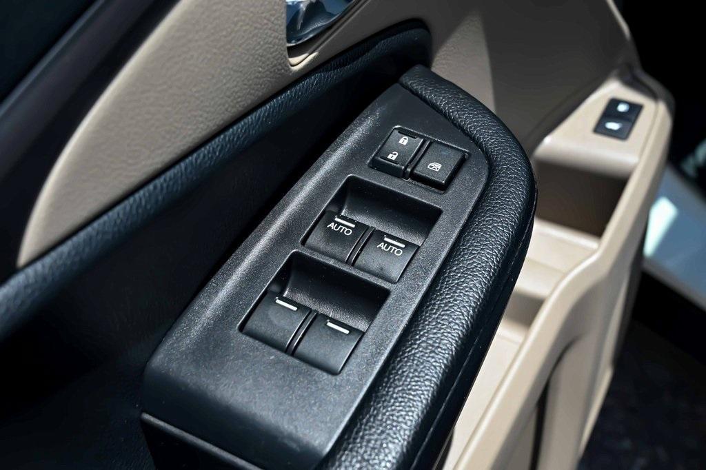 used 2017 Honda Pilot car, priced at $17,191