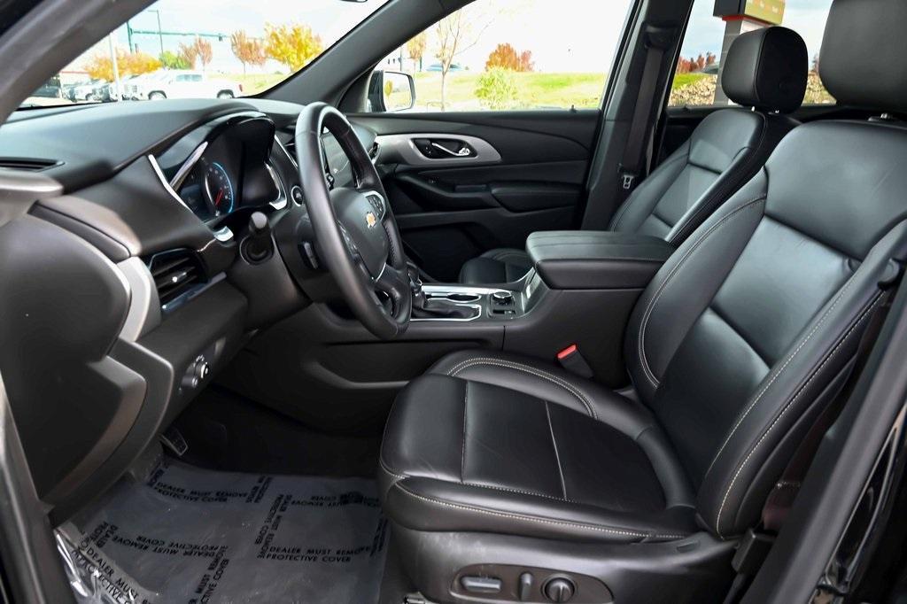 used 2022 Chevrolet Traverse car, priced at $26,227