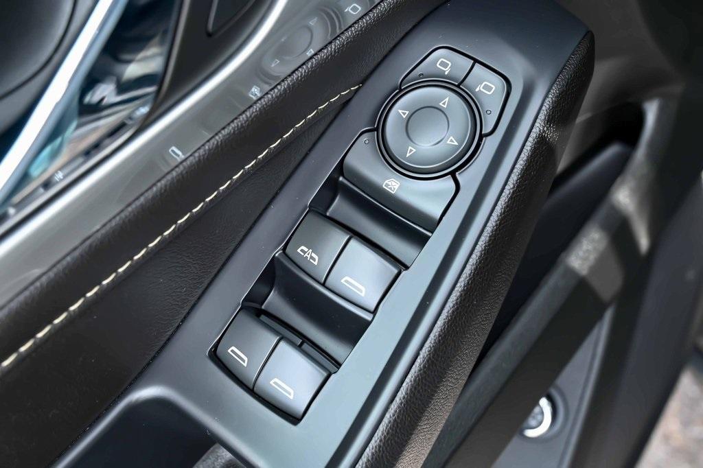 used 2022 Chevrolet Traverse car, priced at $26,227