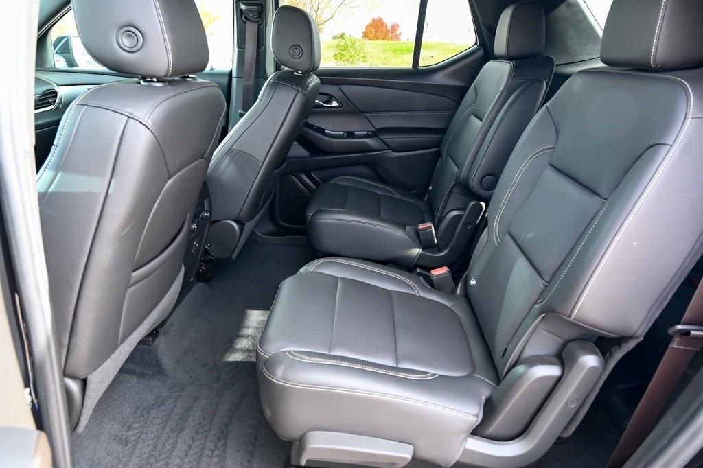 used 2022 Chevrolet Traverse car, priced at $26,227
