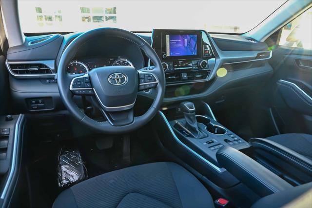 used 2024 Toyota Highlander car, priced at $37,749