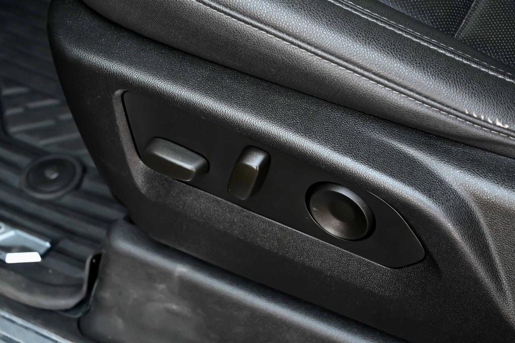 used 2023 Chevrolet Silverado 1500 car, priced at $35,735