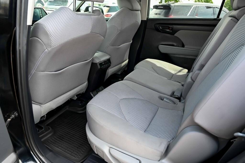 used 2021 Toyota Highlander car, priced at $26,233