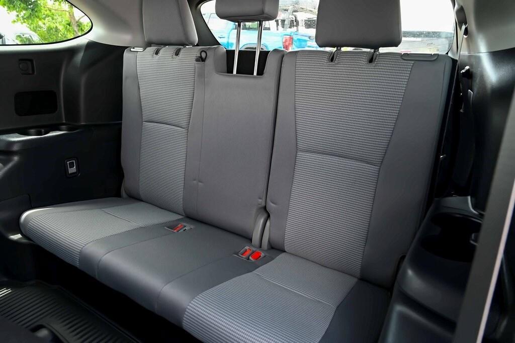 used 2021 Toyota Highlander car, priced at $26,233
