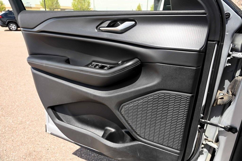 used 2023 Jeep Grand Cherokee L car, priced at $25,131