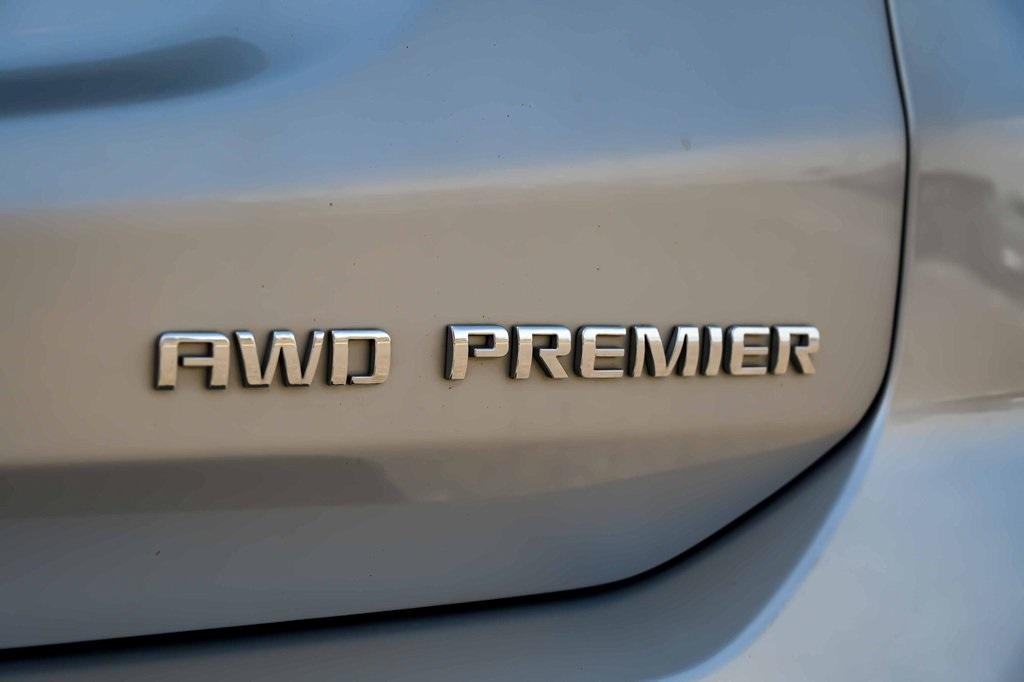 used 2022 Chevrolet Equinox car, priced at $25,339