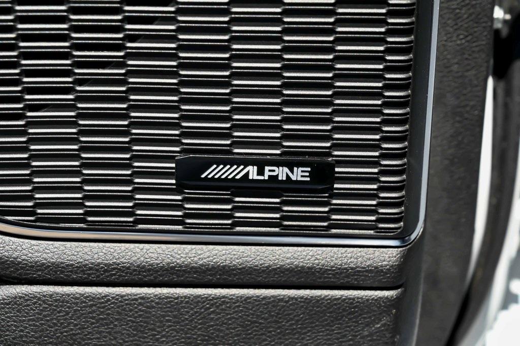 used 2022 Jeep Grand Cherokee car, priced at $30,855