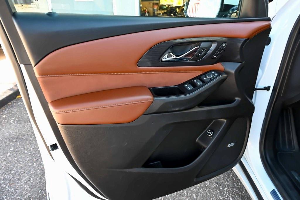 used 2019 Chevrolet Traverse car, priced at $22,483