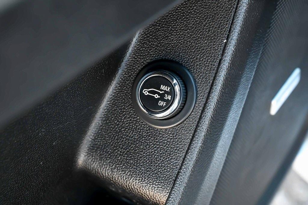 used 2019 Chevrolet Traverse car, priced at $22,483