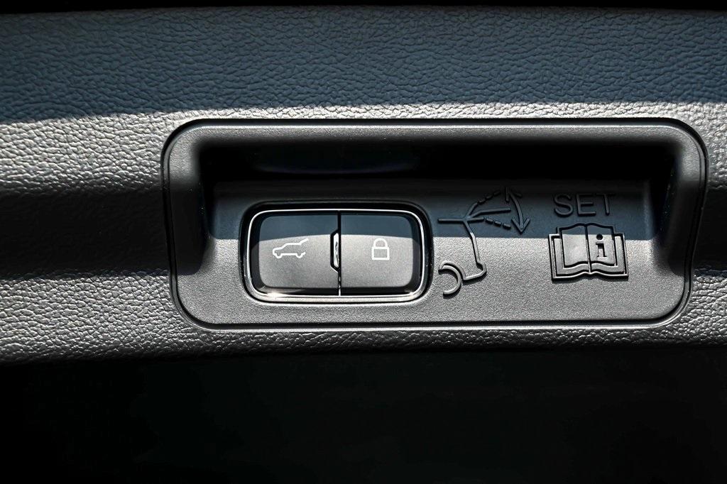 used 2022 Ford Explorer car, priced at $41,733