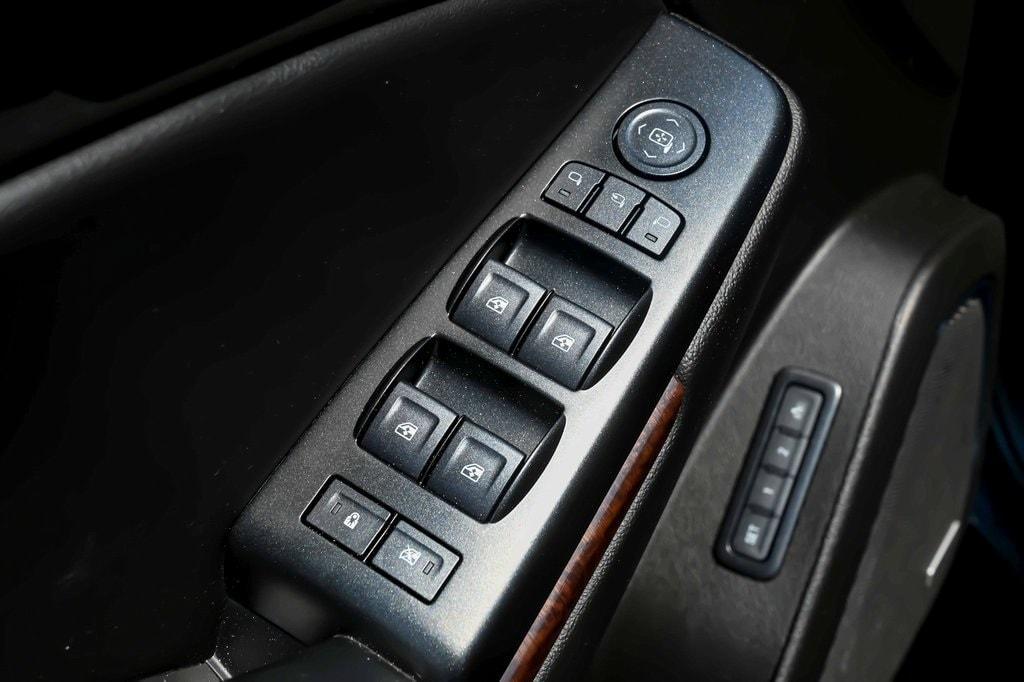 used 2018 GMC Yukon car, priced at $28,995