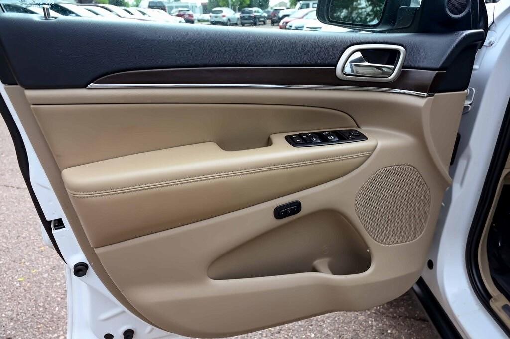used 2017 Jeep Grand Cherokee car, priced at $16,175