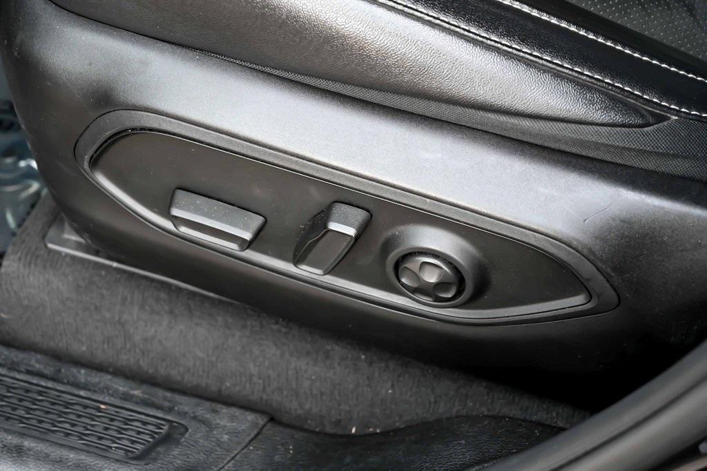 used 2024 Jeep Grand Cherokee L car, priced at $31,885