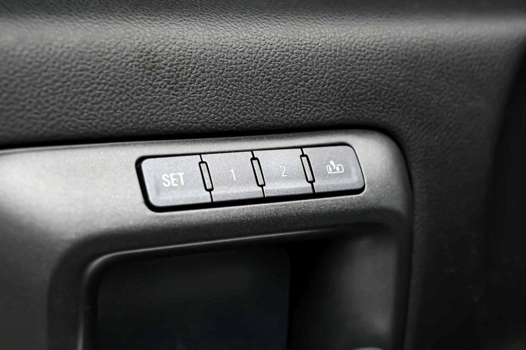 used 2015 GMC Sierra 2500 car, priced at $37,645