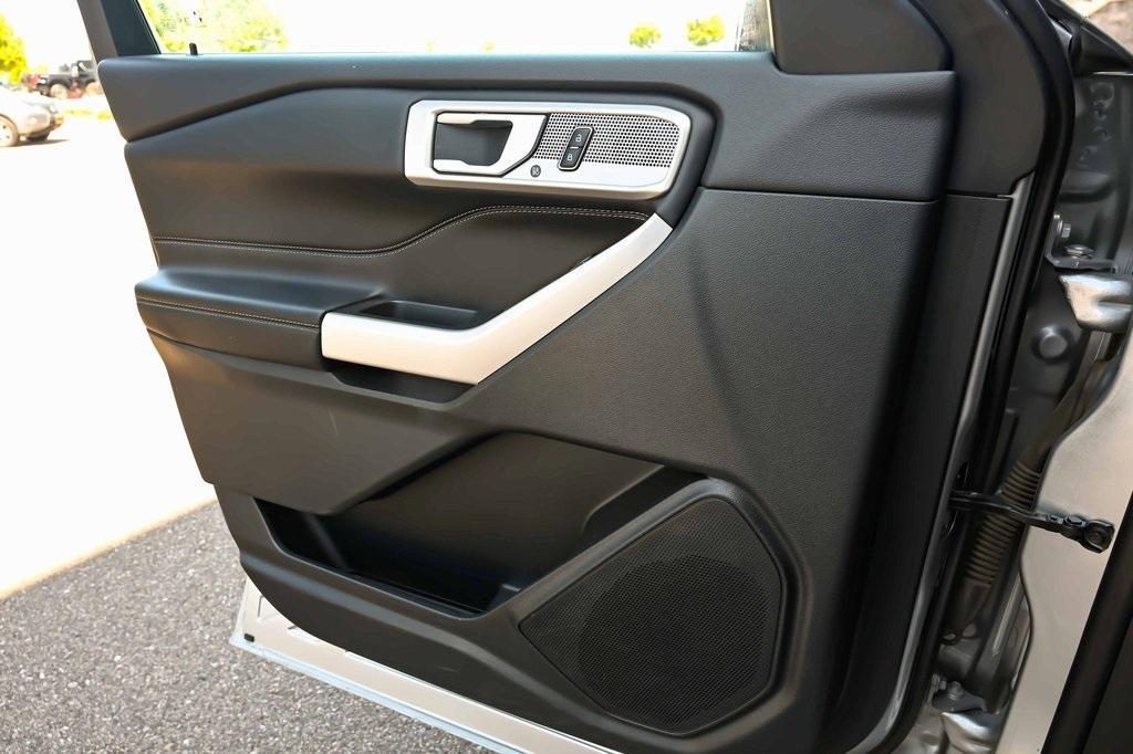 used 2023 Ford Explorer car, priced at $32,189