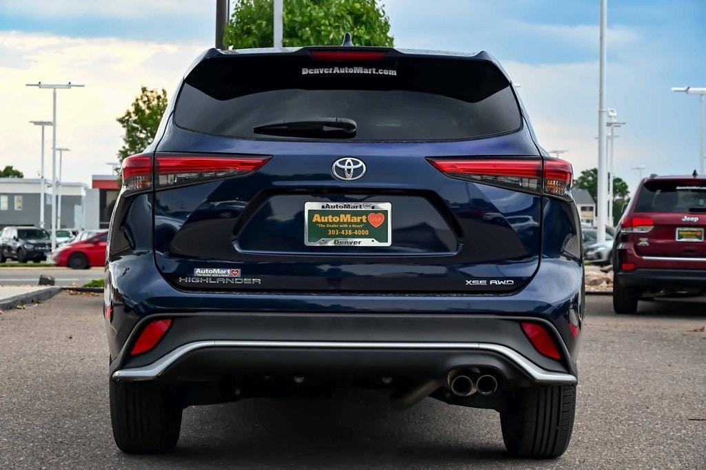 used 2021 Toyota Highlander car, priced at $34,291