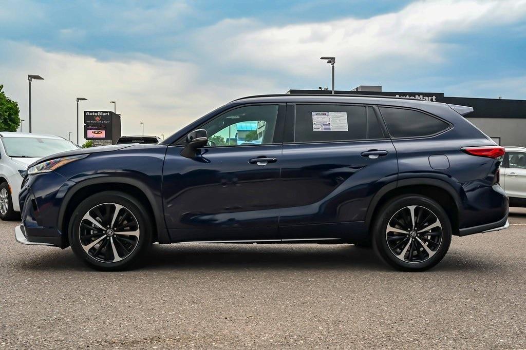 used 2021 Toyota Highlander car, priced at $34,291
