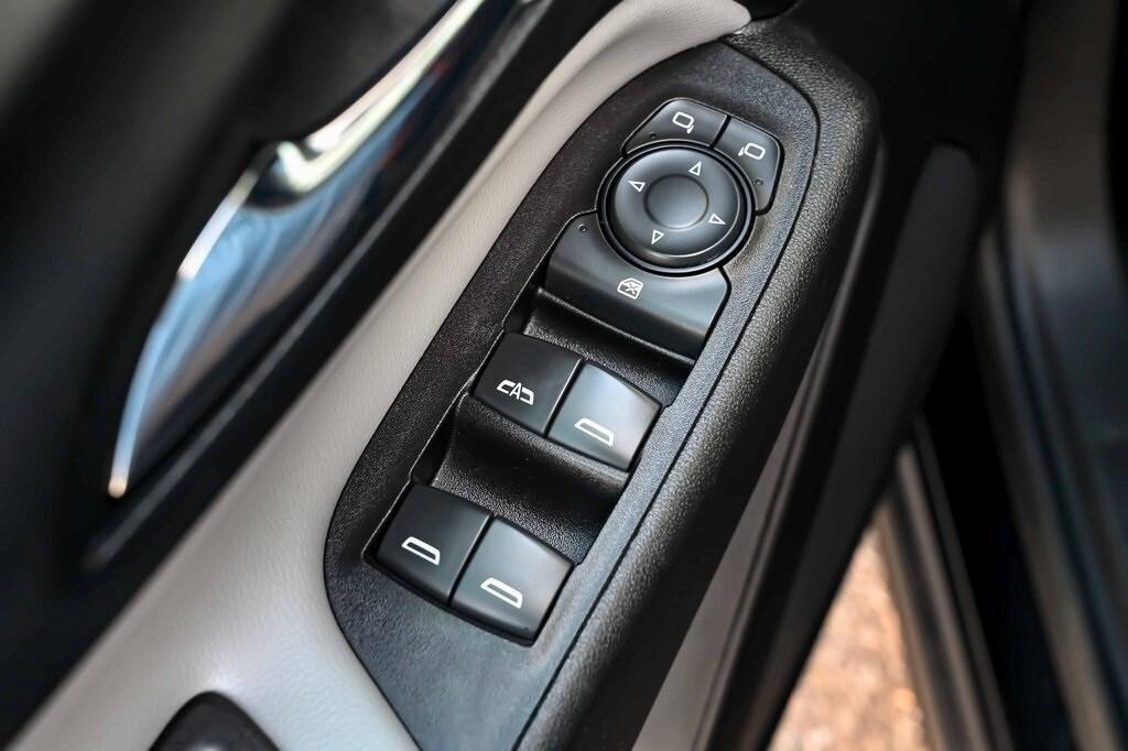 used 2020 Chevrolet Equinox car, priced at $17,421
