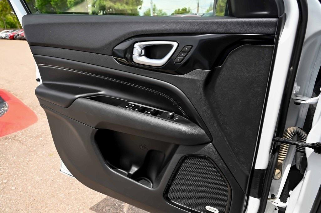 used 2022 Jeep Compass car, priced at $25,645
