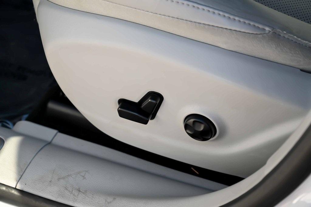 used 2019 Jeep Cherokee car, priced at $17,667