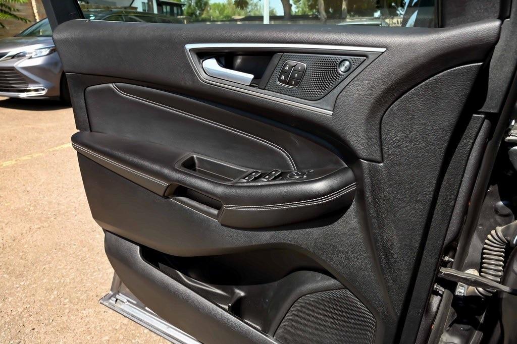 used 2024 Ford Edge car, priced at $25,299