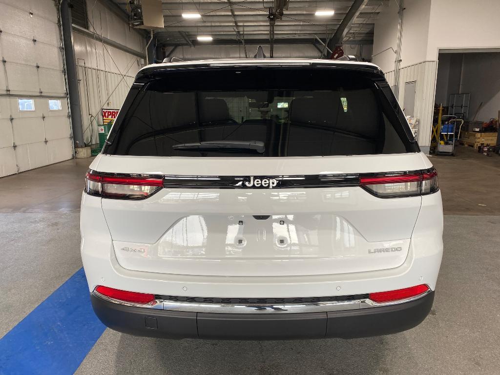 new 2025 Jeep Grand Cherokee car, priced at $43,375