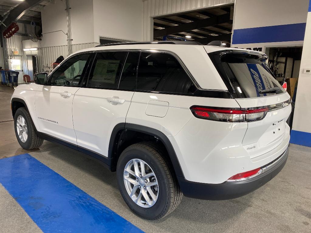 new 2025 Jeep Grand Cherokee car, priced at $43,375