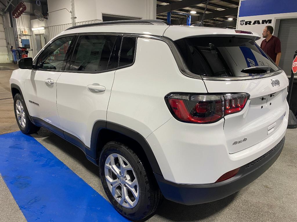 new 2024 Jeep Compass car, priced at $34,044