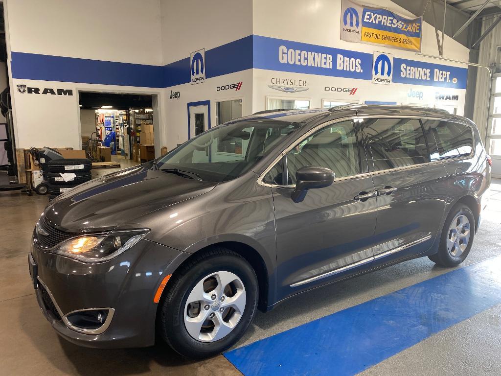 used 2017 Chrysler Pacifica car, priced at $7,575