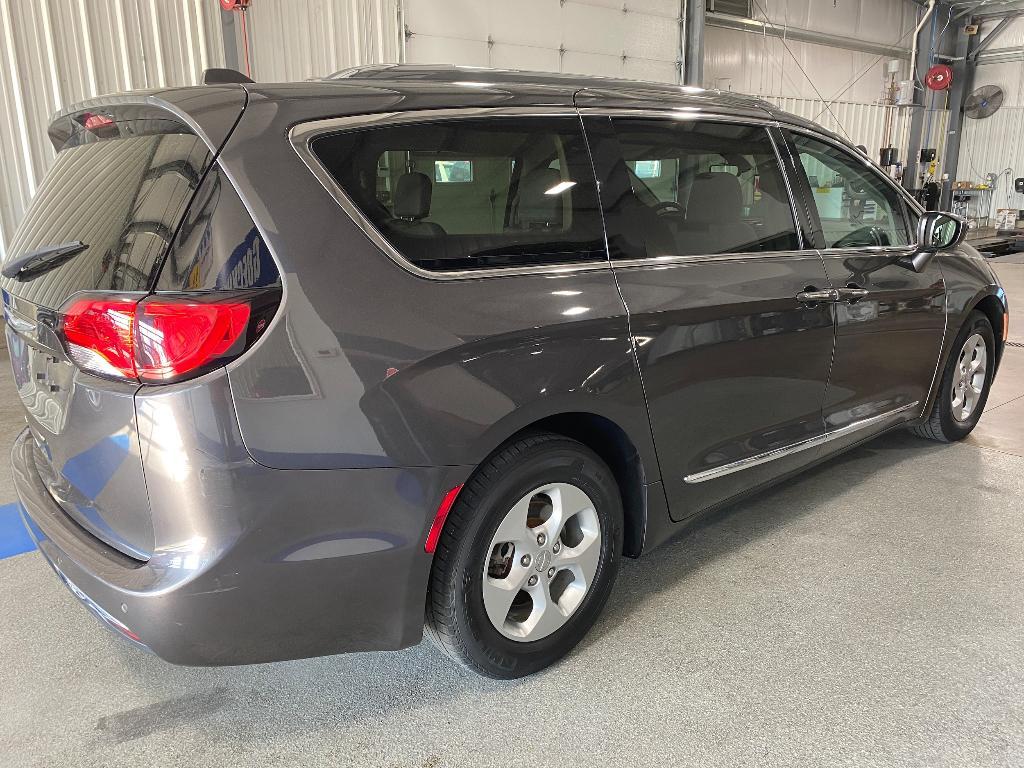 used 2017 Chrysler Pacifica car, priced at $7,575