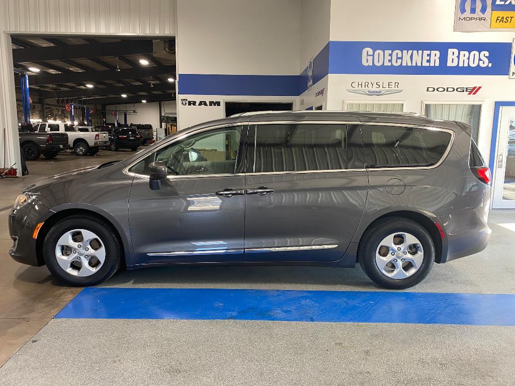 used 2017 Chrysler Pacifica car, priced at $7,575