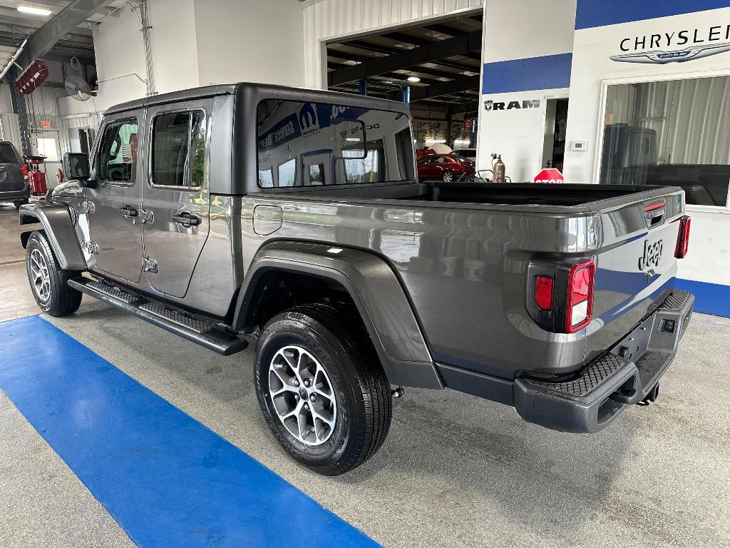 new 2024 Jeep Gladiator car, priced at $52,915